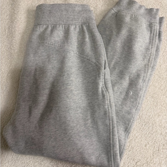 Lululemon scuba high rise joggers size 4 - Picture 3 of 8